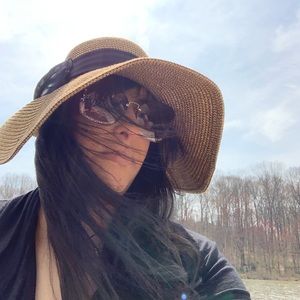 Meet your Posher, Joyce